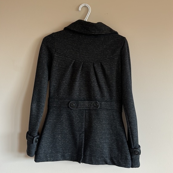 Billabong sweater/coat, size Small - Picture 3 of 3